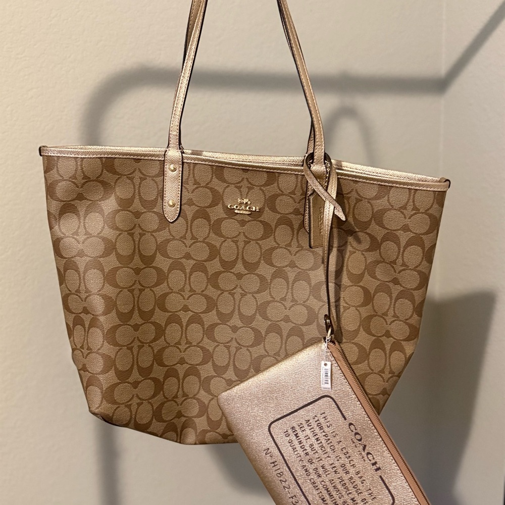 Coach NWOT Tan Signature Reversible Tote with Pouch